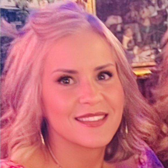 Meet your Posher, Tonya - Picture 1 of 1